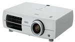 Witte Epson TW3500 beamer, schuin van voren gezien